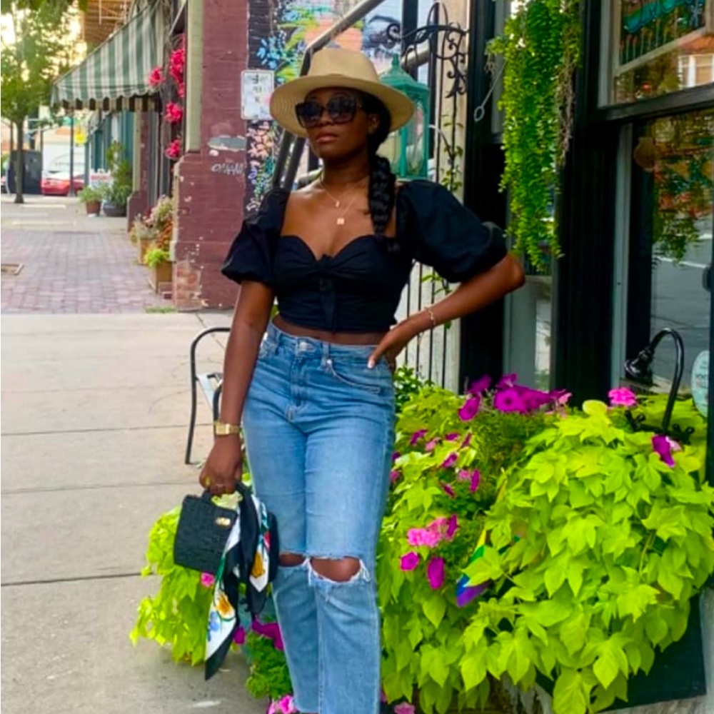 Pretty Puff-Sleeve Crop Top